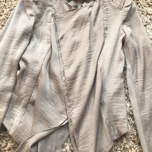 BCBG Flora Ruffle-Front Jacket - Picture 6 of 7